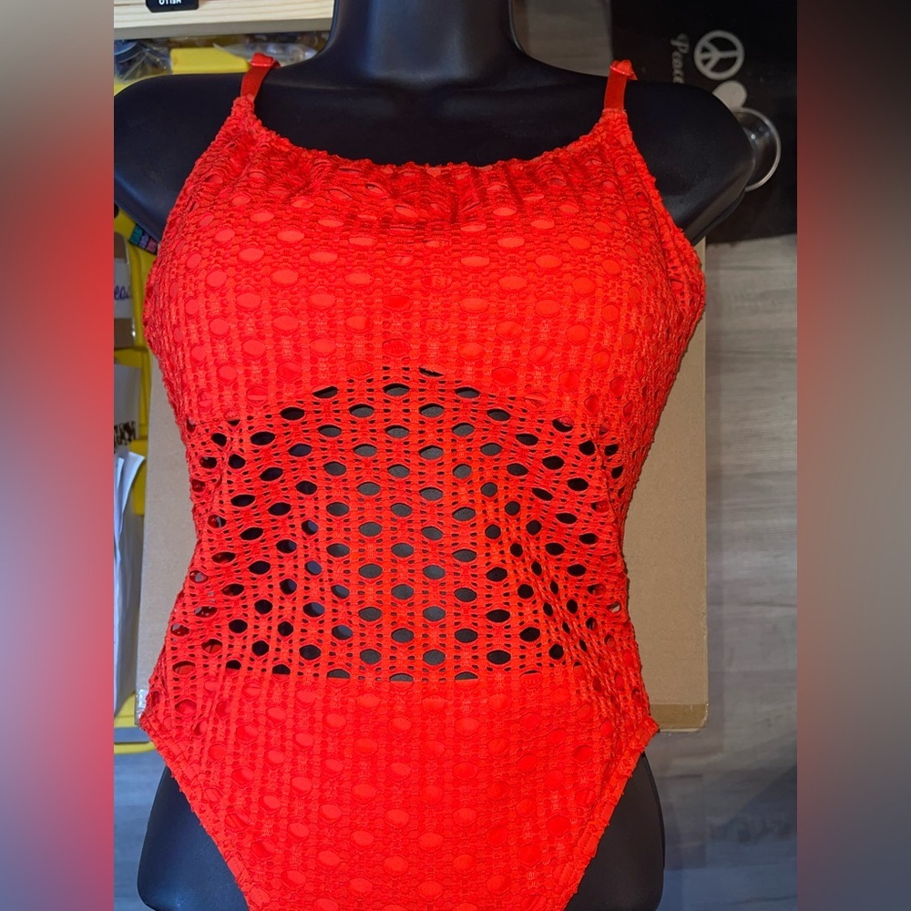 New CARMEN MARC VALVO Scoop-Neck Crochet One Piece Swimsuit, Persimmon, Sz 14